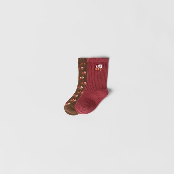 NWT Zara 2-3Y floral embroidered 2 pair socks maroon - Picture 2 of 3